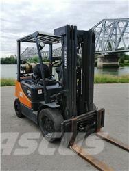Doosan G25P-5 Iné