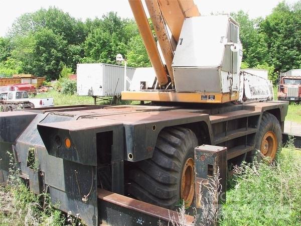 Drott 2500 Univerzálne terénne žeriavy