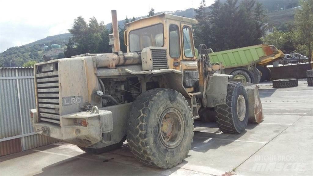 Volvo L90 Kolesové nakladače