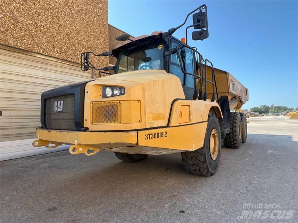 CAT 730 Kĺbové nákladné autá