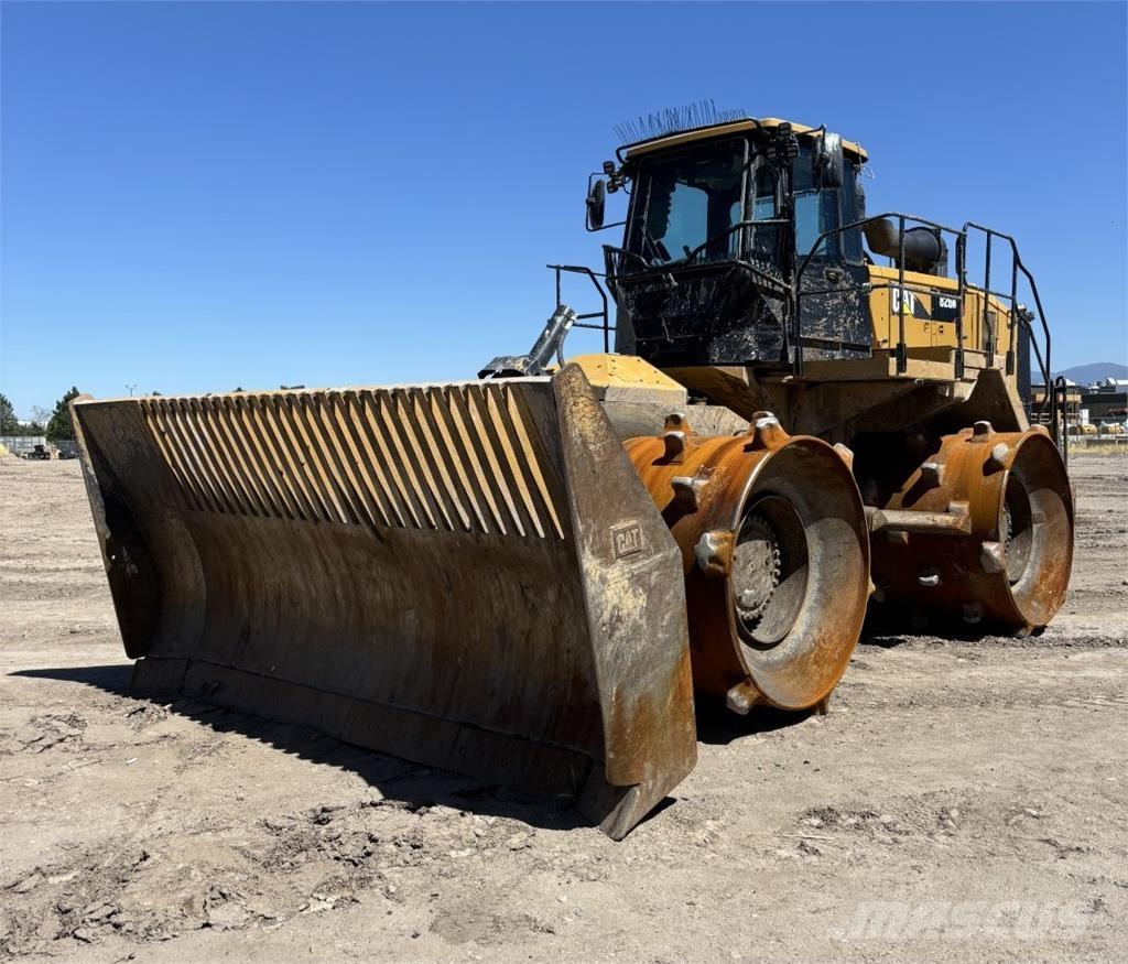 CAT 826K Pôdne kompaktory