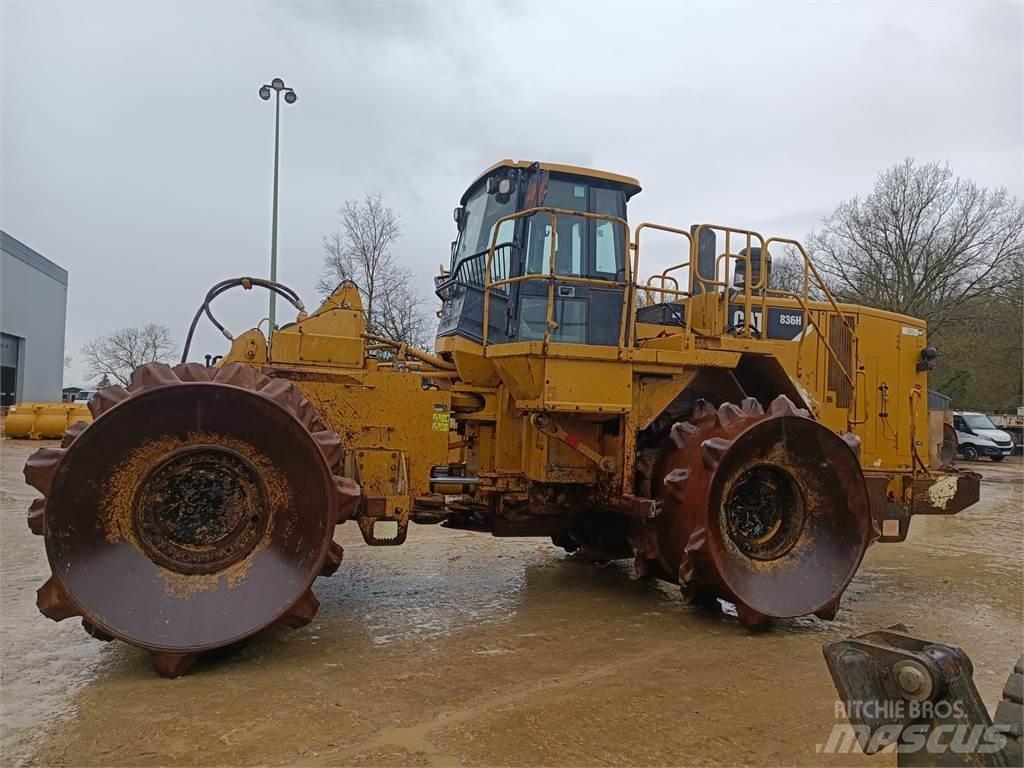CAT 836H Stavebníctvo - ostatné