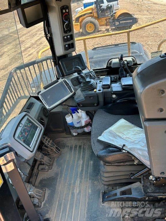 CAT 836K Stavebníctvo - ostatné