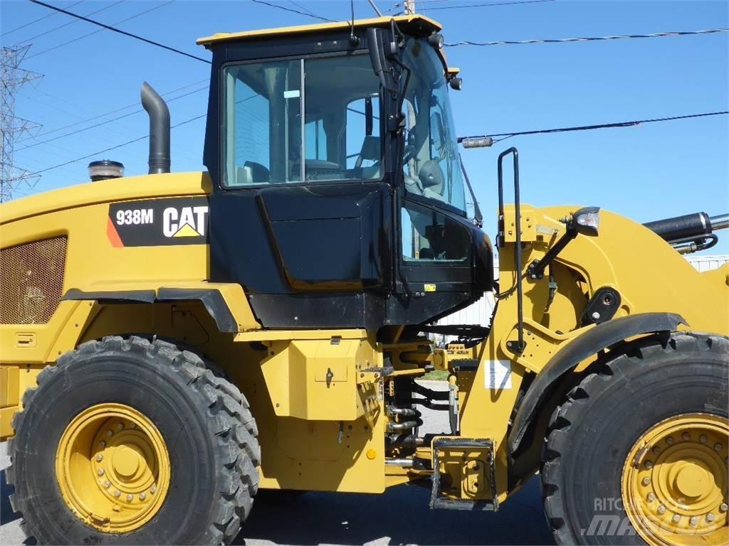 CAT 938M Kolesové nakladače