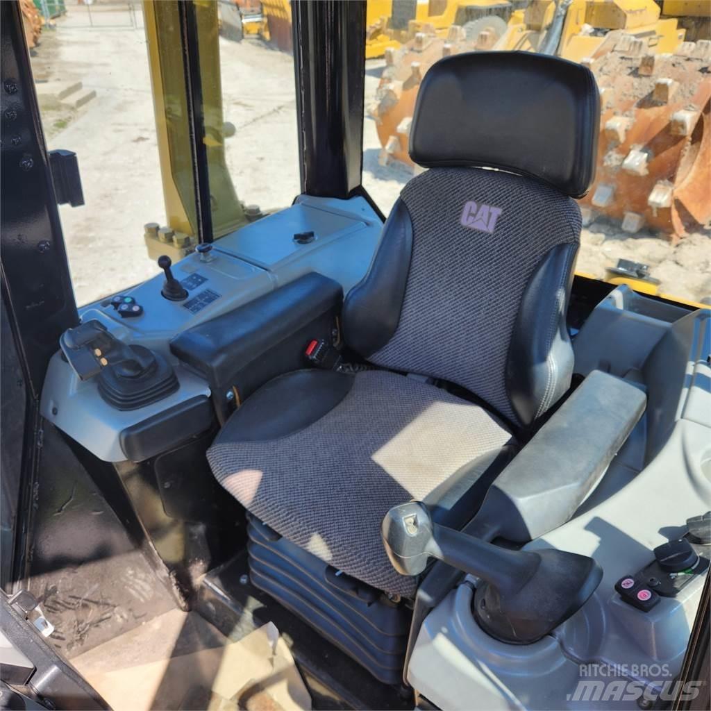 CAT D6N LGP Pásové dozéry