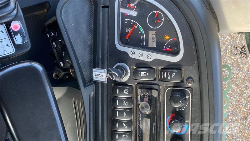 JCB 4CX Rýpadlo-nakladače