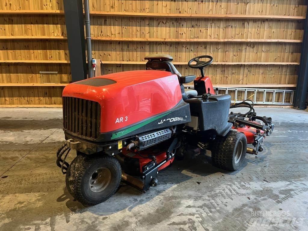 Jacobsen AR-3 Samochodné kosačky