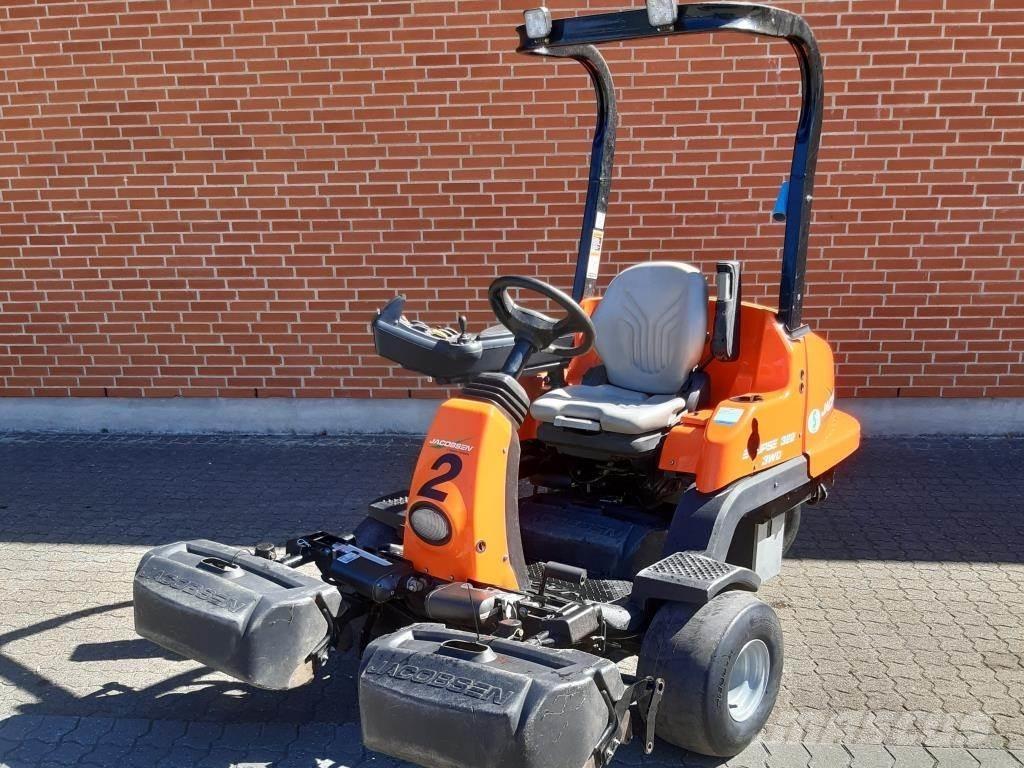 Jacobsen ECLIPS 322 Samochodné kosačky