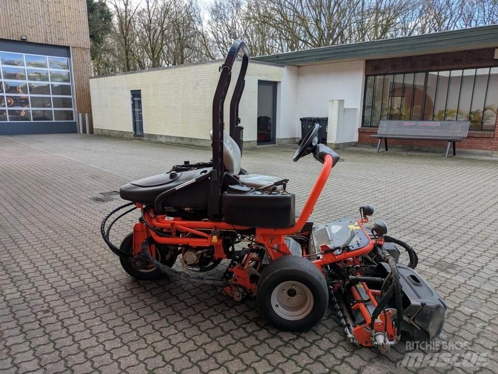 Jacobsen GP 400 Samochodné kosačky