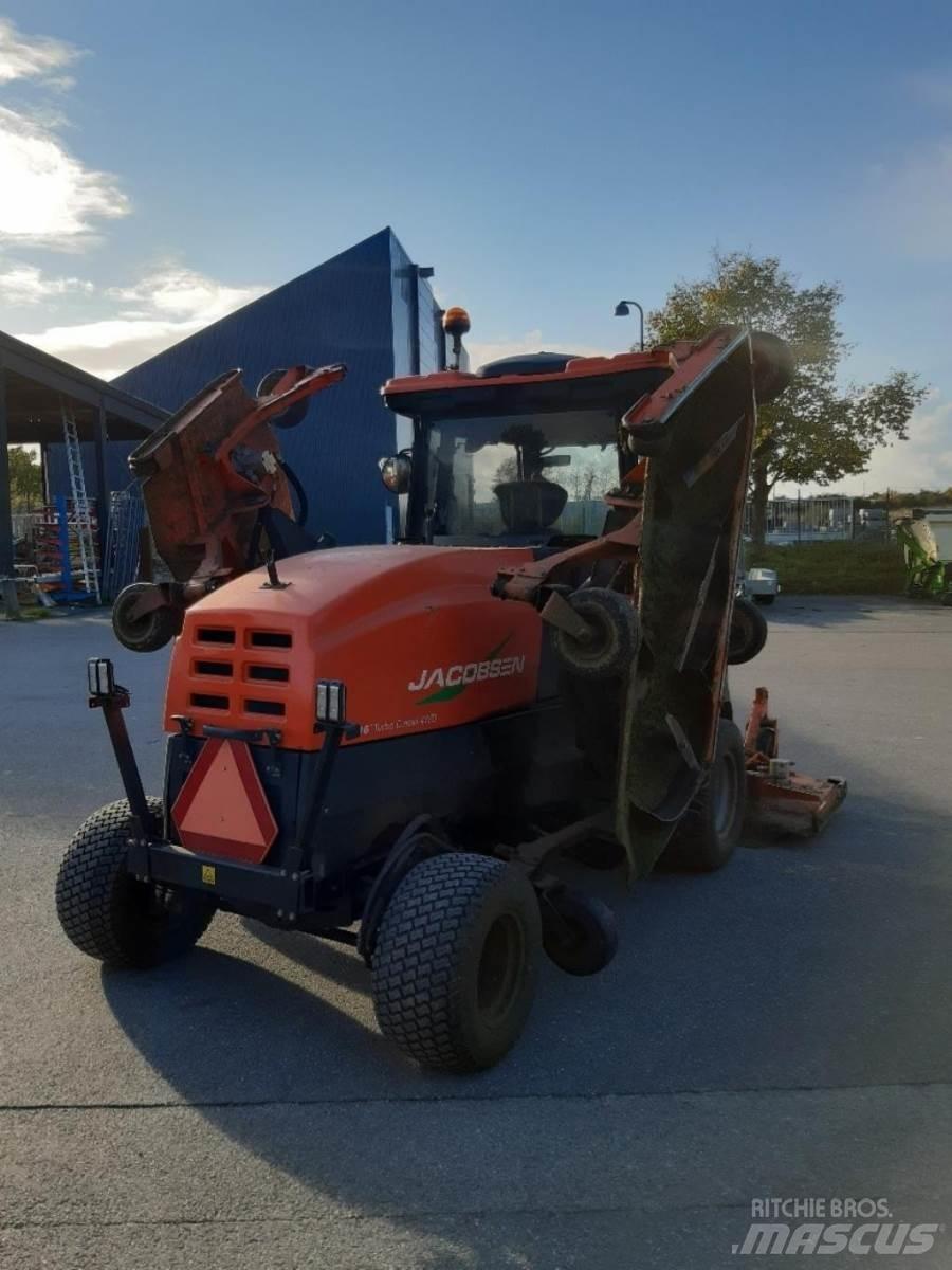 Jacobsen HR 9016 Samochodné kosačky