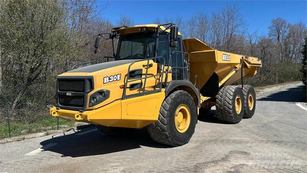 Bell B30E 6x6 Stavebné sklápače