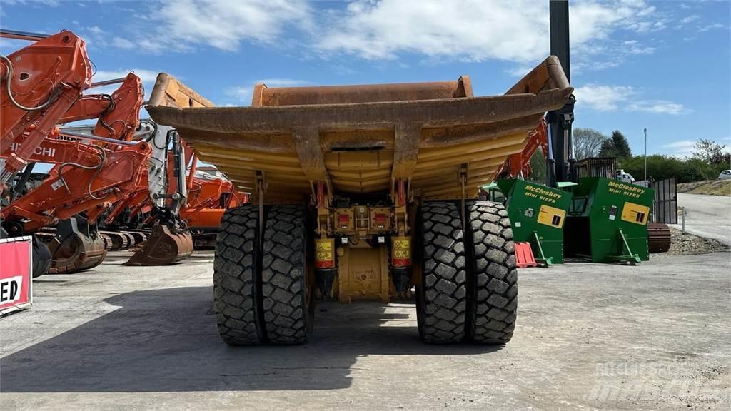 CAT 770 Stavebné sklápače