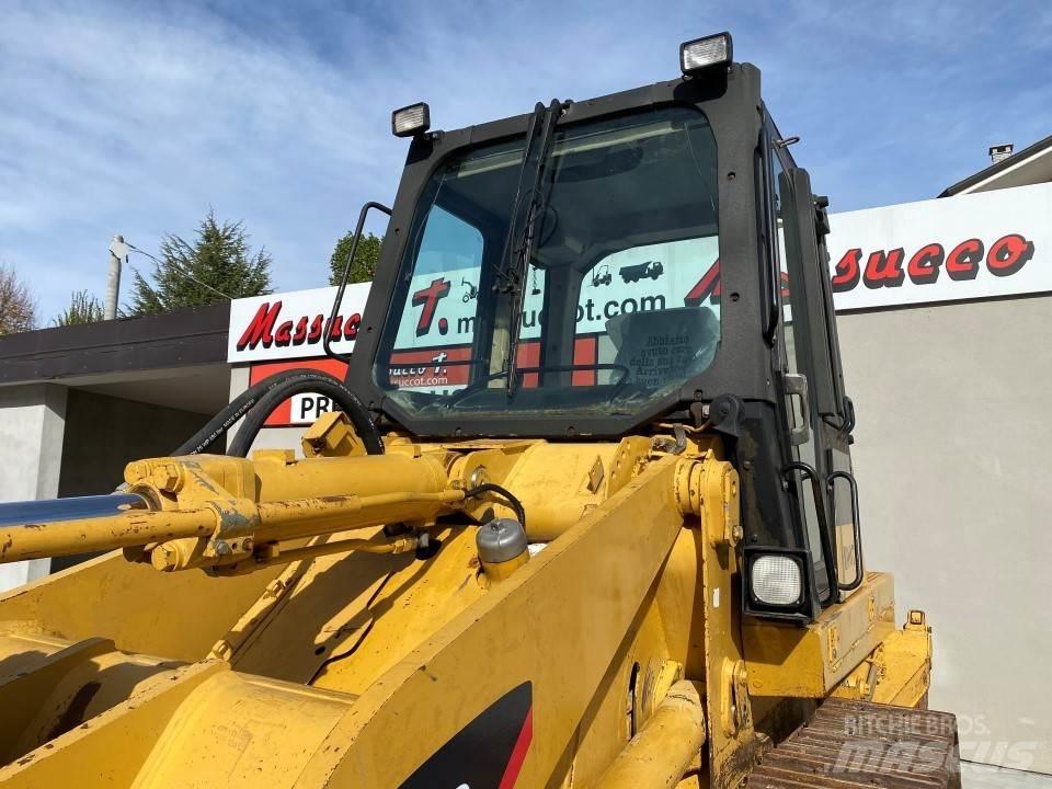CAT 953C Kolesové nakladače