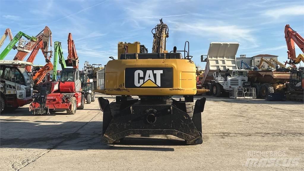 CAT M325D 4X4 Kolesové rýpadlá