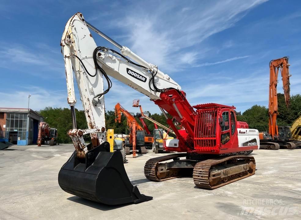Doosan DX340 LC Pásové rýpadlá