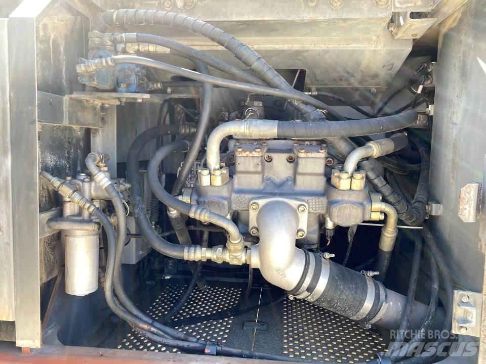 Hitachi EX230LCK Pásové rýpadlá