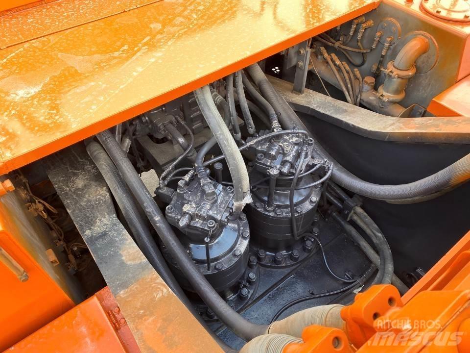 Hitachi EX800 Pásové rýpadlá