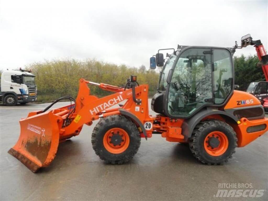 Hitachi ZW 65 Snežné pluhy, predné snežné radlice