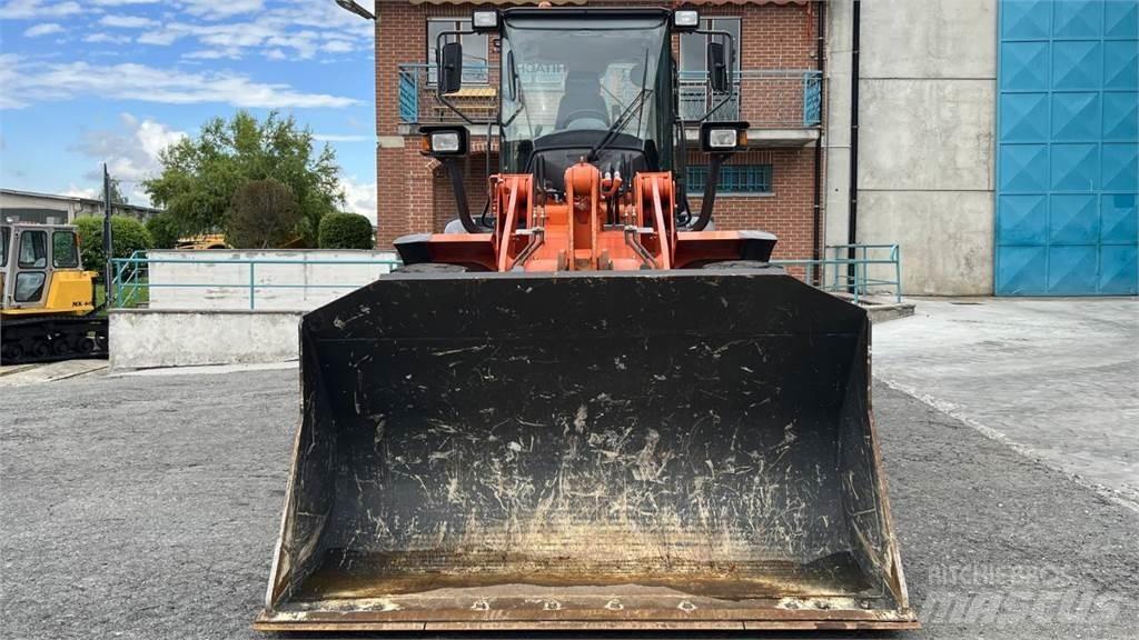 Hitachi ZW140-5B Kolesové nakladače