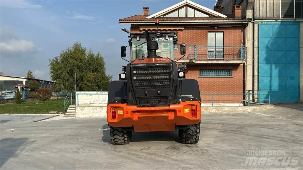 Hitachi ZW180-5B Kolesové nakladače