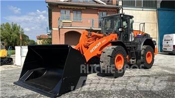 Hitachi ZW220-5B Kolesové nakladače