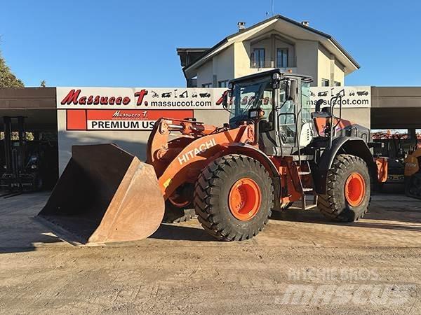 Hitachi ZW220-6 Kolesové nakladače