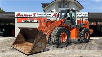 Hitachi ZW330 Kolesové nakladače