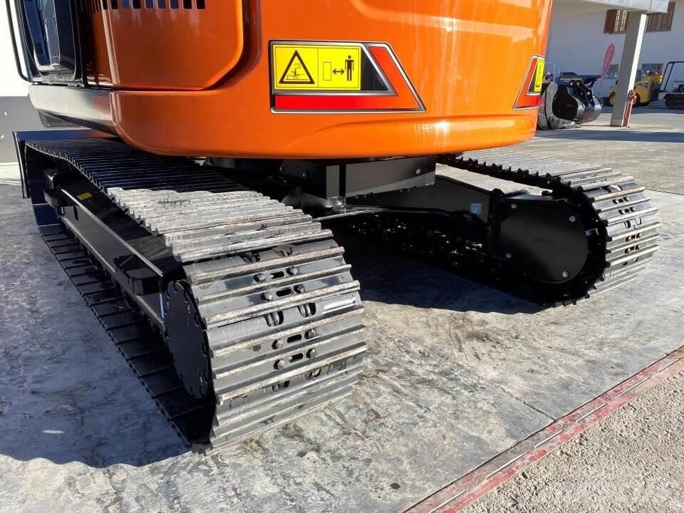 Hitachi ZX135US-7 Midi rýpadlá 7 t - 12 t
