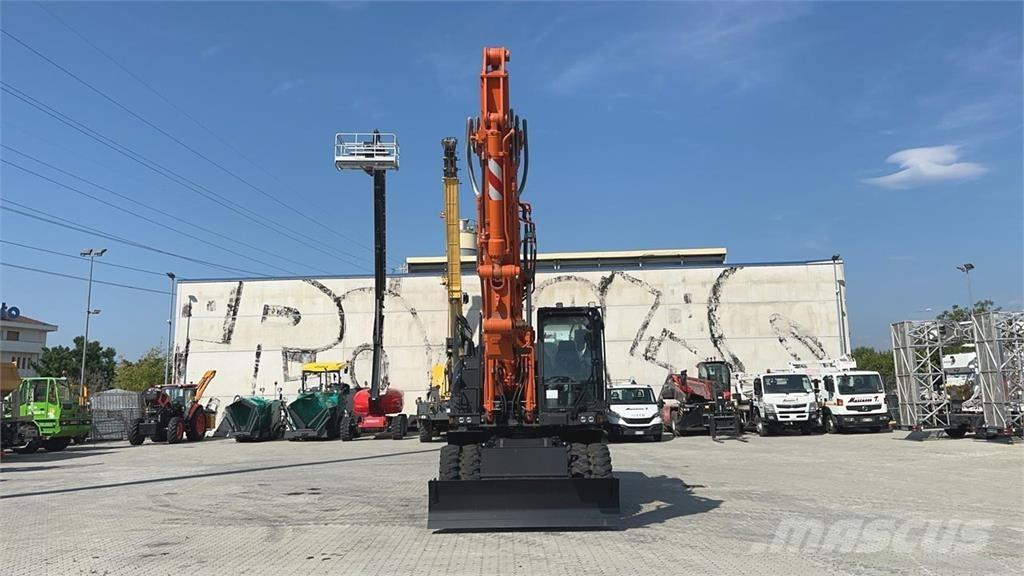 Hitachi ZX220W-7 Kolesové rýpadlá