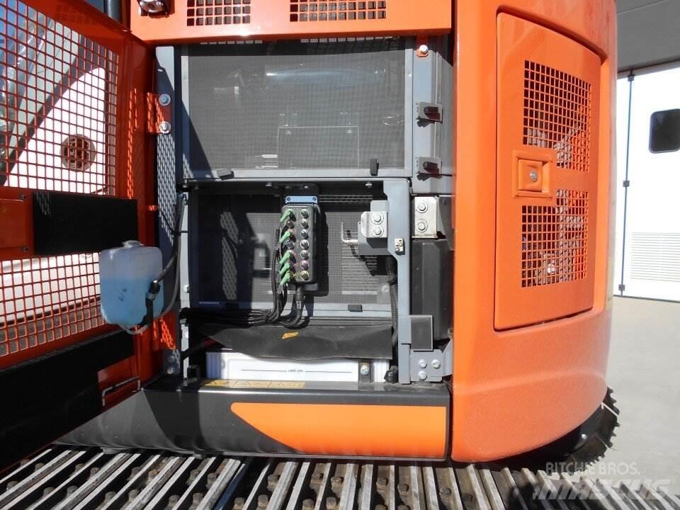Hitachi ZX225-US6 Pásové rýpadlá