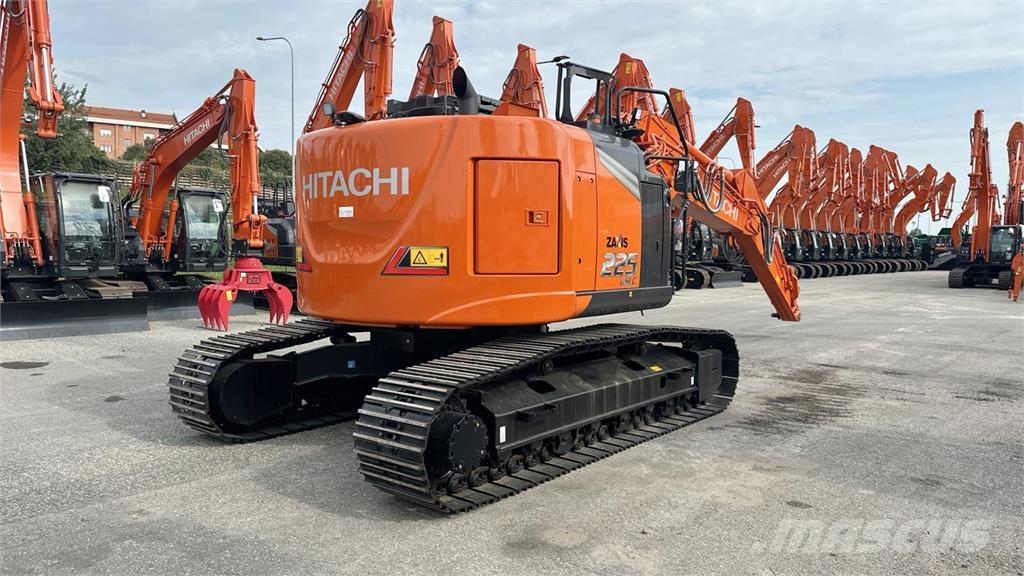 Hitachi ZX225USLC-7 Pásové rýpadlá