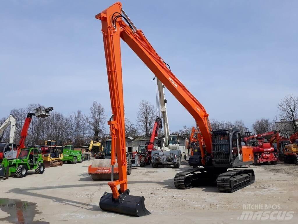 Hitachi ZX250LCN -3 SLF Pásové rýpadlá