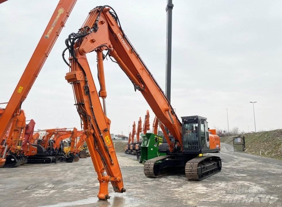 Hitachi ZX350LCN-3 DEM Pásové rýpadlá
