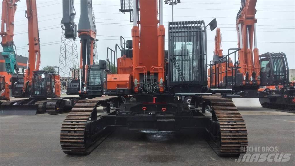 Hitachi ZX490LCH-7 Pásové rýpadlá