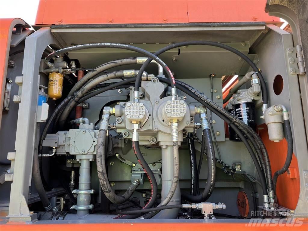 Hitachi ZX520LCH-3 Pásové rýpadlá