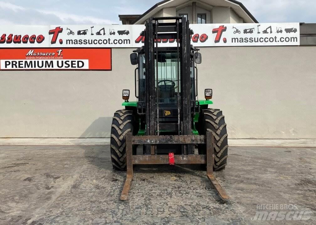 JCB 926 Terénne vysokozdvižné vozíky