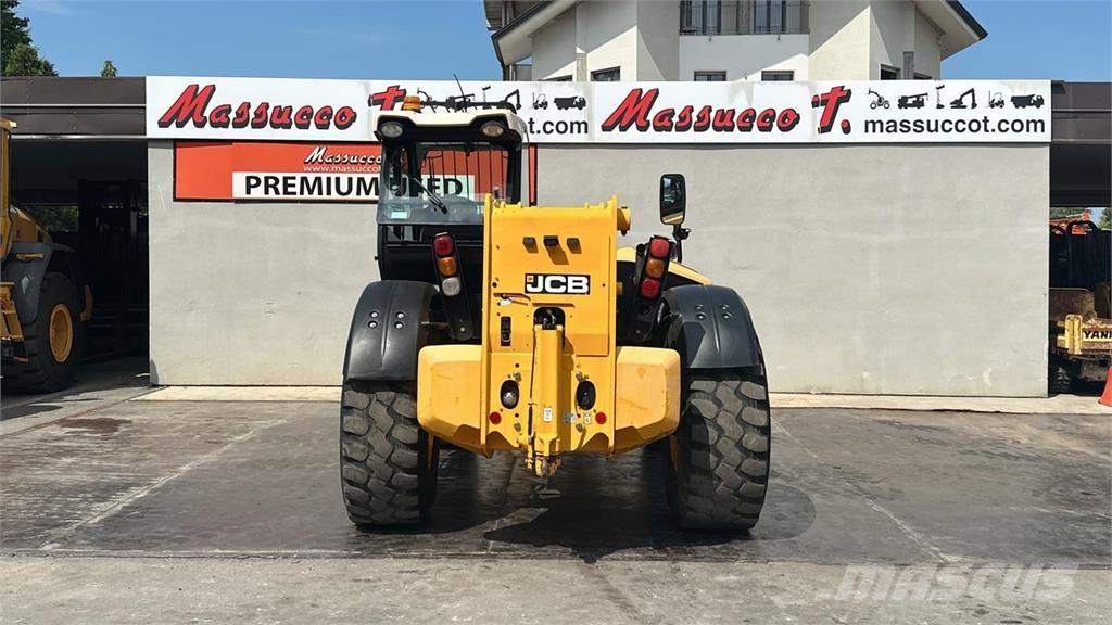 JCB AGROPLUS 560-80 Teleskopické manipulátory