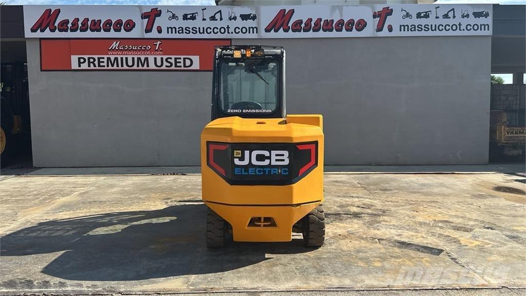 JCB TLT 30-19E 4x2 Teleskopické manipulátory