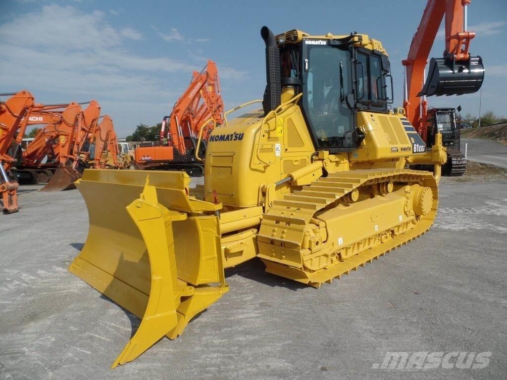 Komatsu D61 EXi Pásové dozéry
