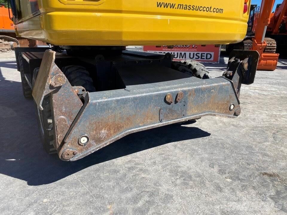 Komatsu PW200 7K Kolesové rýpadlá
