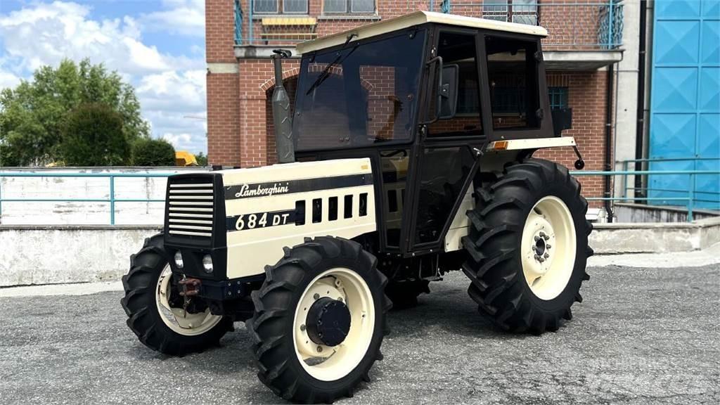 Lamborghini 684 DT Snežné pluhy, predné snežné radlice