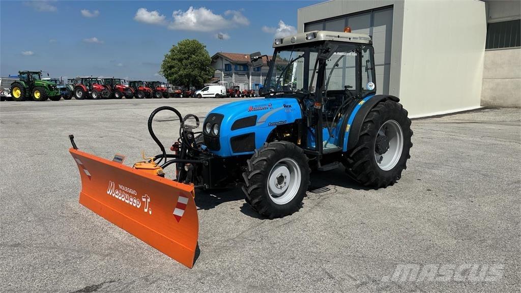 Landini REX 85 GT 4X4 Snežné pluhy, predné snežné radlice