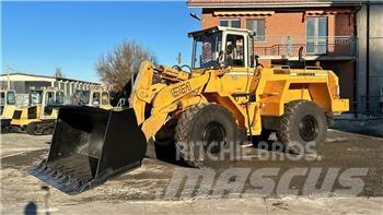 Liebherr L 551 Kolesové nakladače