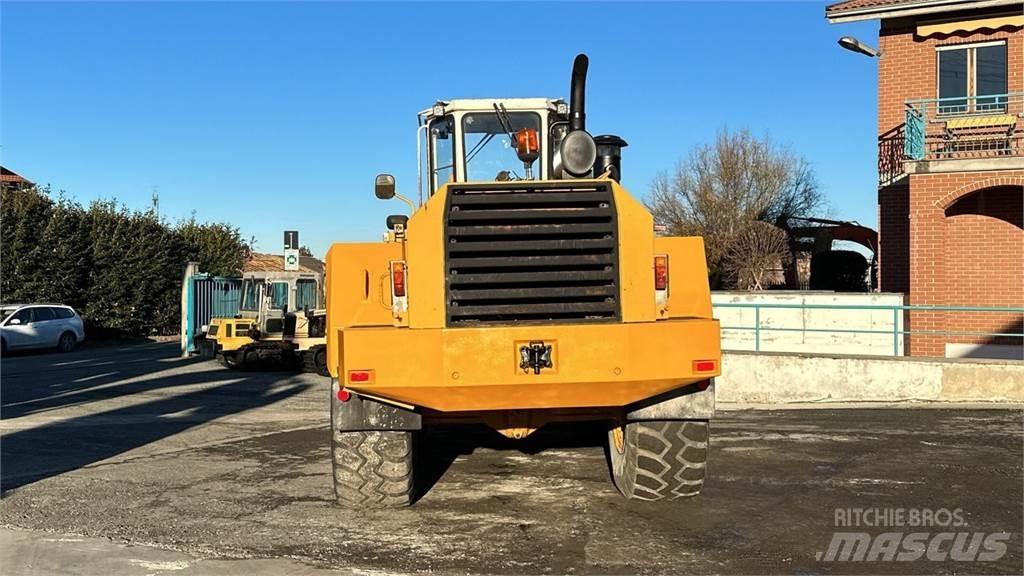 Liebherr L 551 Kolesové nakladače