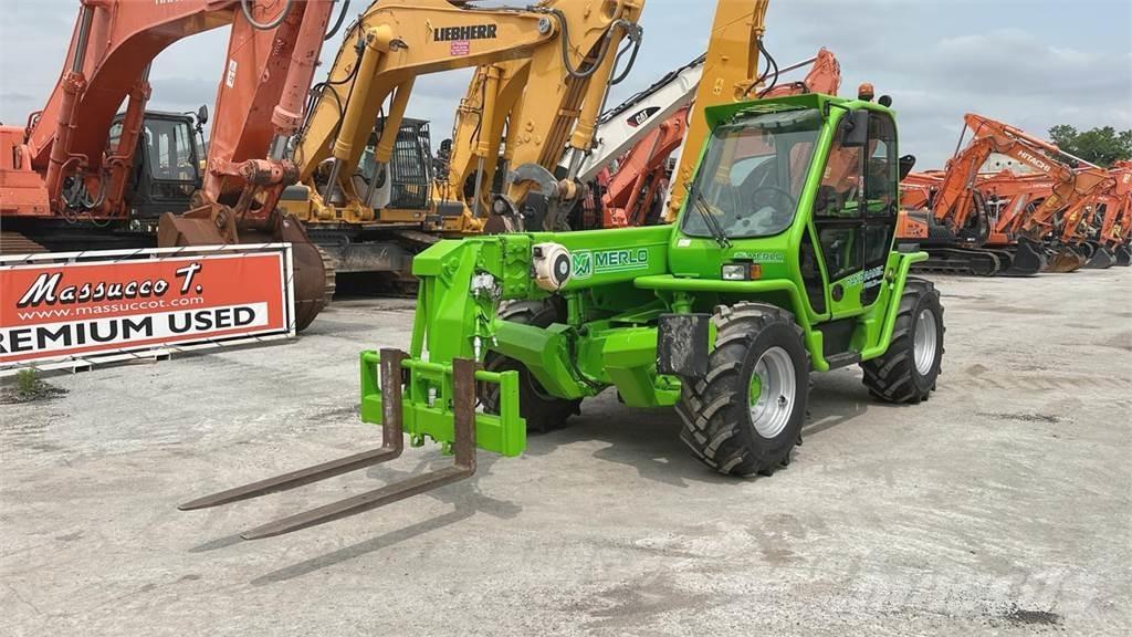 Merlo P38.13 PLUS Teleskopické manipulátory