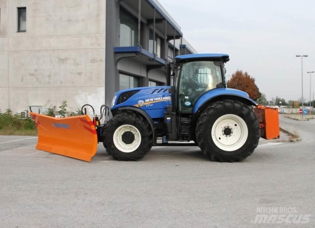 New Holland T7.190 Snežné pluhy, predné snežné radlice