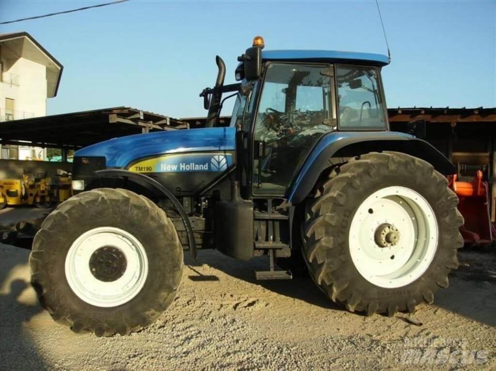 New Holland TM190 Snežné pluhy, predné snežné radlice