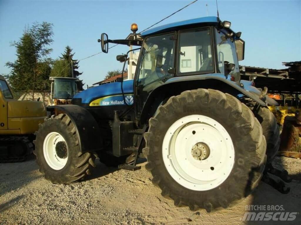 New Holland TM190 Snežné pluhy, predné snežné radlice