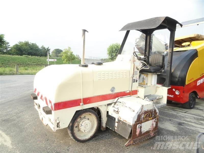 Roadtec RX-10 123 Finišéry