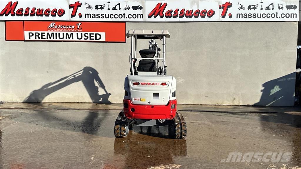 Takeuchi TB225 Mini rýpadlá < 7t